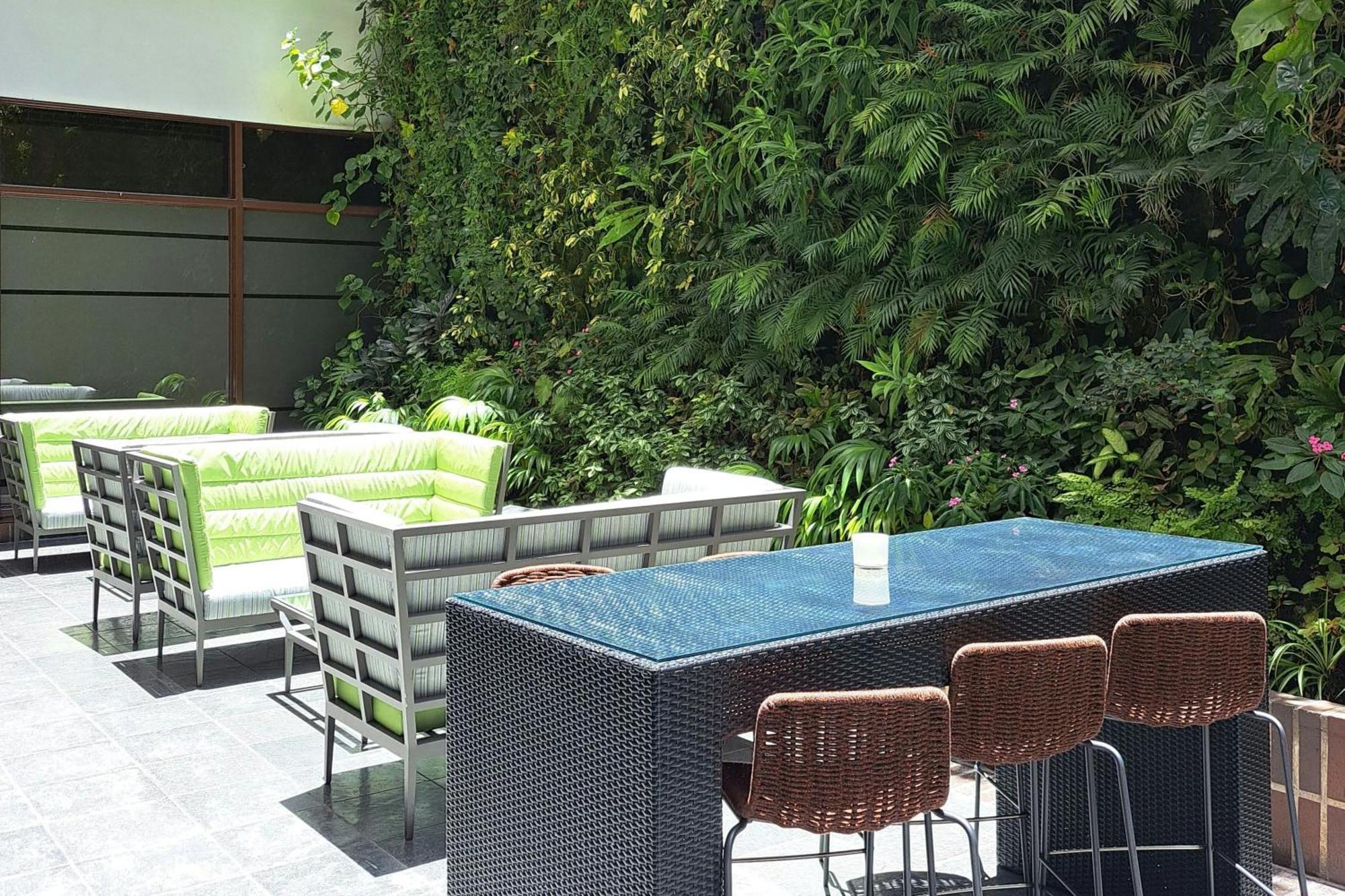 Renaissance Caracas La Castellana Hotel Exterior photo